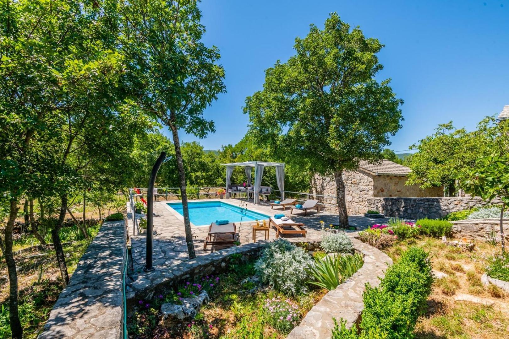 Villa Ognjistar In The Hinterland Of Makarska Riviera Zmijavci Exterior foto