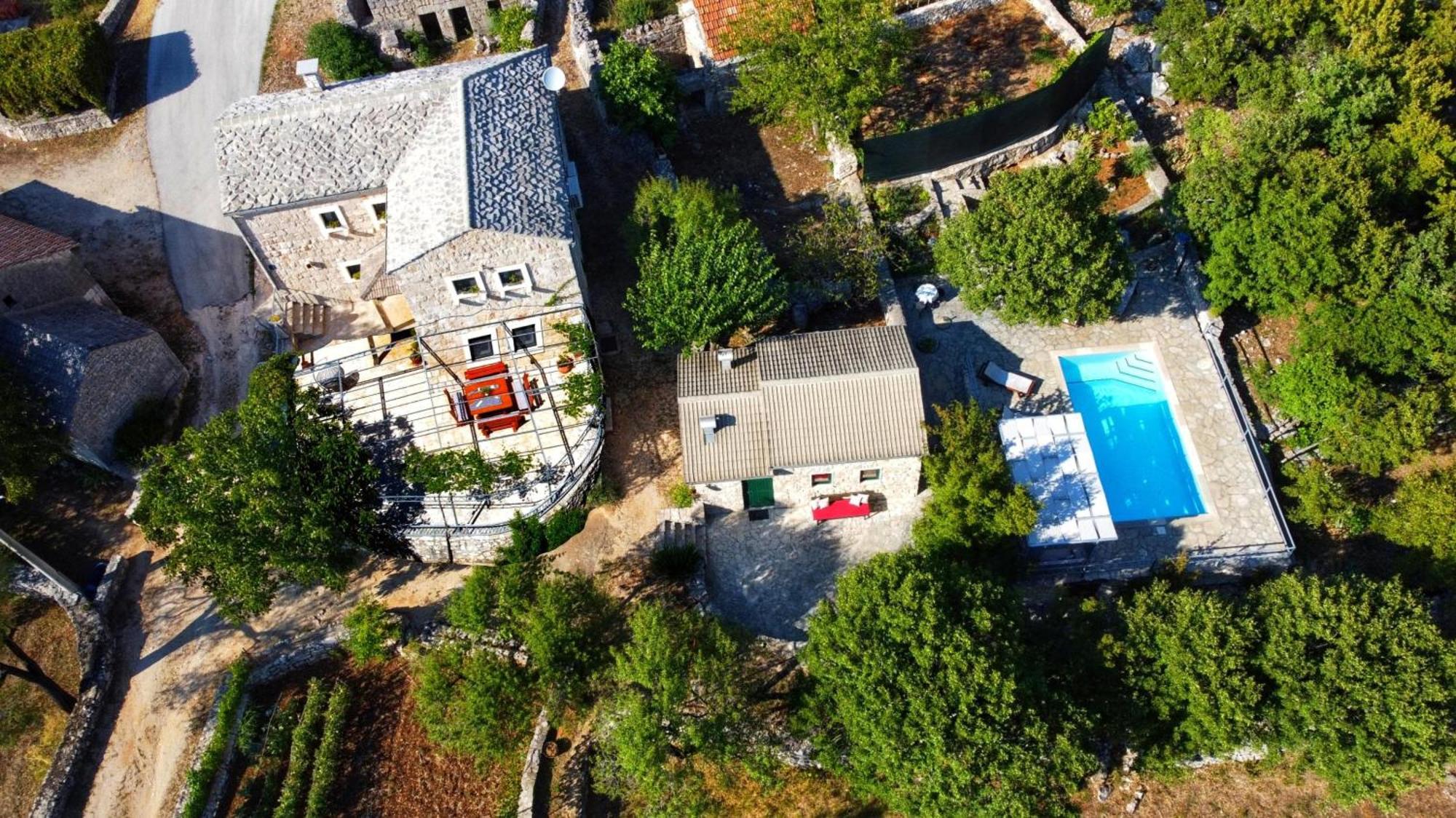 Villa Ognjistar In The Hinterland Of Makarska Riviera Zmijavci Exterior foto